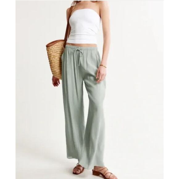 NWT Abercrombie & Fitch Crinkle Textured Pull-On Wide Leg Pant Medium Tall Green - Picture 2 of 9